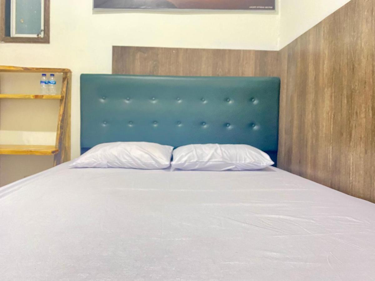 Homestay Batu Kelir Syariah Dieng Mitra Reddoorz Diyeng 外观 照片